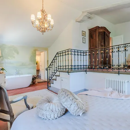 Tuscan With Stunning Views Capannori