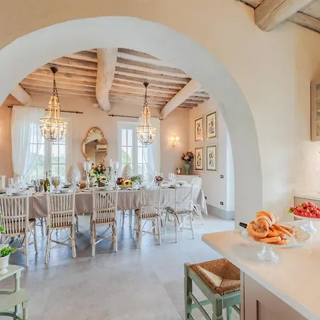 Tuscan With Stunning Views Villa Capannori