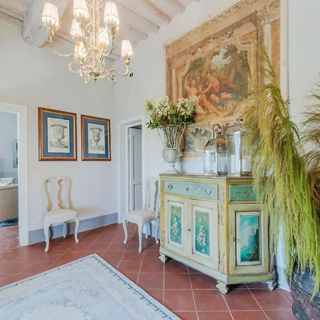 Tuscan With Stunning Views * Capannori