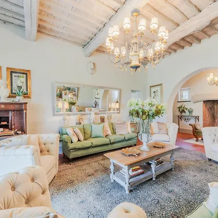 Villa Tuscan With Stunning Views Capannori
