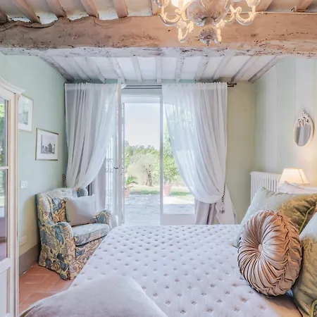 Tuscan With Stunning Views Capannori